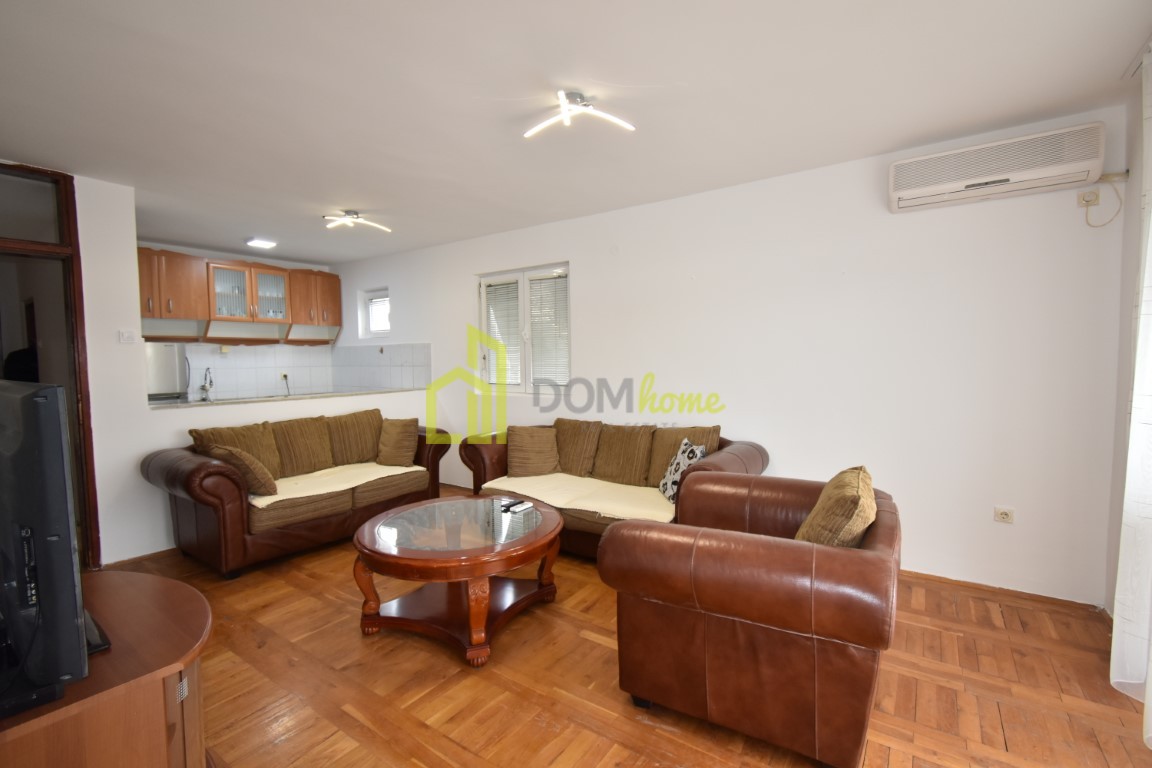 Dvosoban stan 82m2, Drač